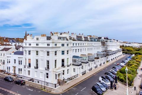 3 bedroom apartment for sale, Chichester Terrace, Brighton