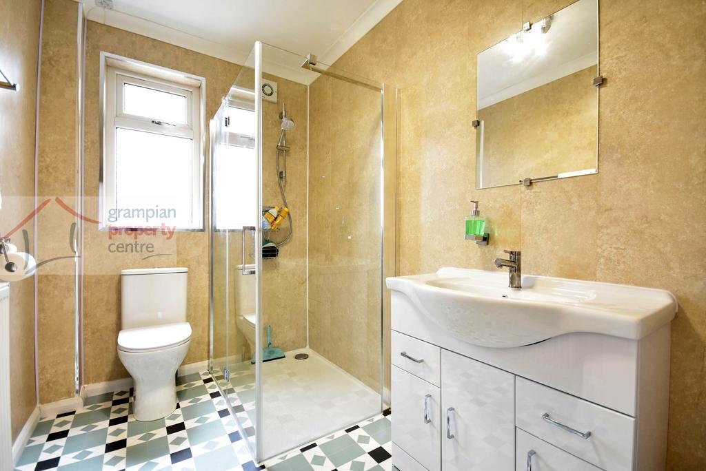 Shower room.JPG