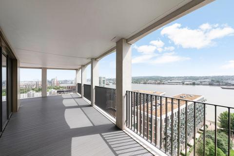 3 bedroom apartment for sale, Pinnacle House, Royal Wharf, E16