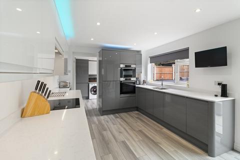 9 Amberley Close, Worcester, WR4 9XB
