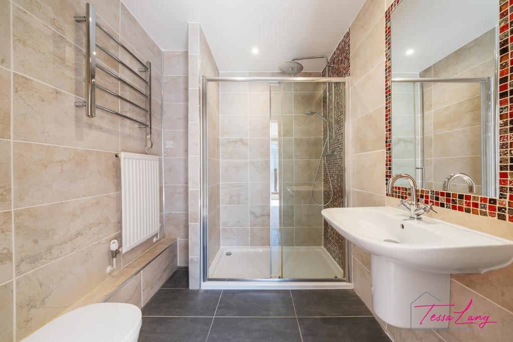 Main Bedroom Ensuite