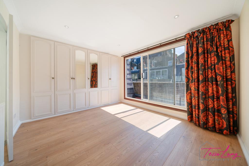 Double Bedroom 2