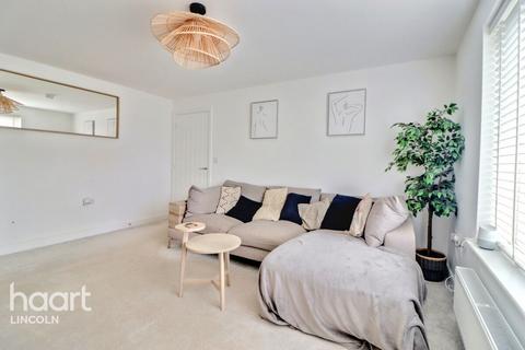 undefined, Field Avenue, Saxilby