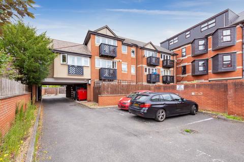 undefined, Grove Close, Slough SL1