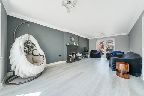 6 Hatwell Row, Carterton, OX18 3HG