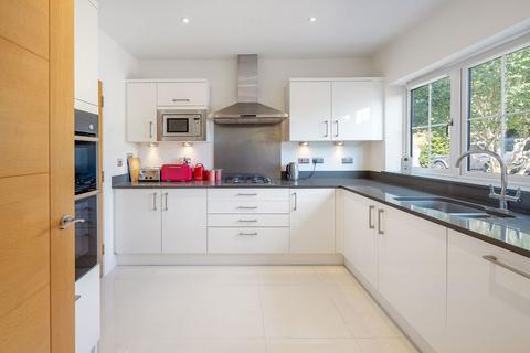 9 Elder Close, Epsom Downs, Epsom, KT17 3DD