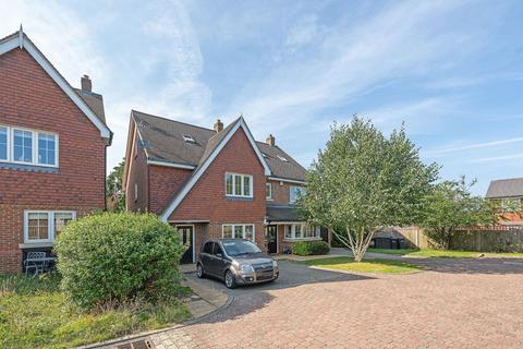 9 Elder Close, Epsom Downs, Epsom, KT17 3DD