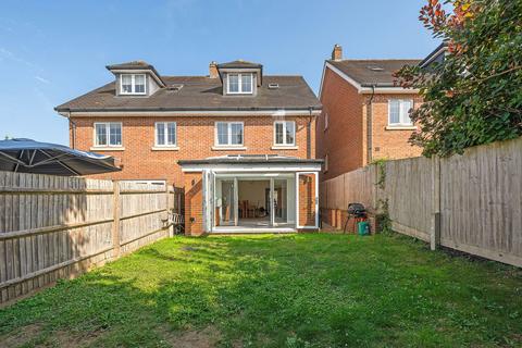 9 Elder Close, Epsom Downs, Epsom, KT17 3DD