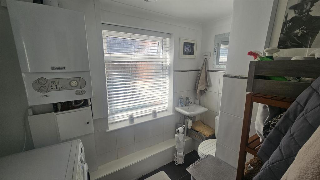Cloaks/Utility Room