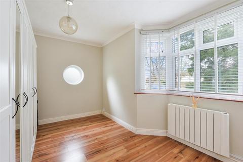 2 bedroom apartment for sale, Aysgarth Court, Sutton Common Road