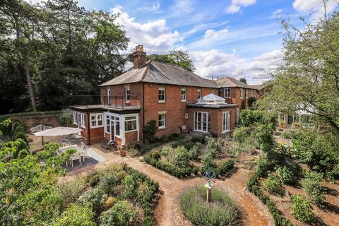 undefined, The Crescent, Romsey, Hampshire, SO51