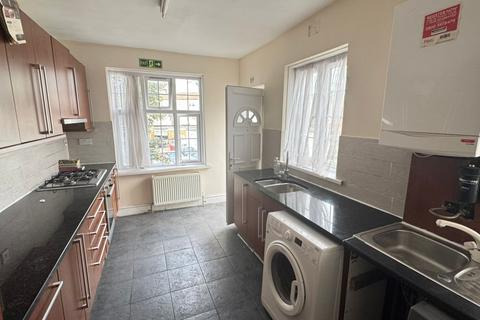 undefined, Hewett Road, Dagenham, RM8