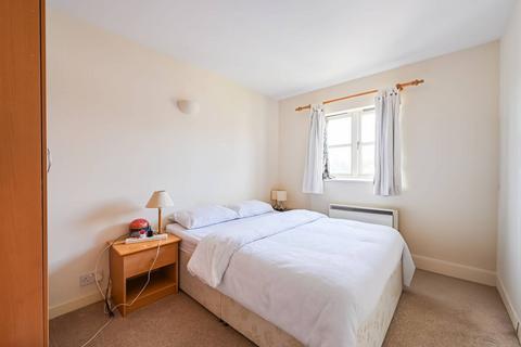 2 bedroom flat for sale, Observatory Mews, E14, Canary Wharf, London, E14