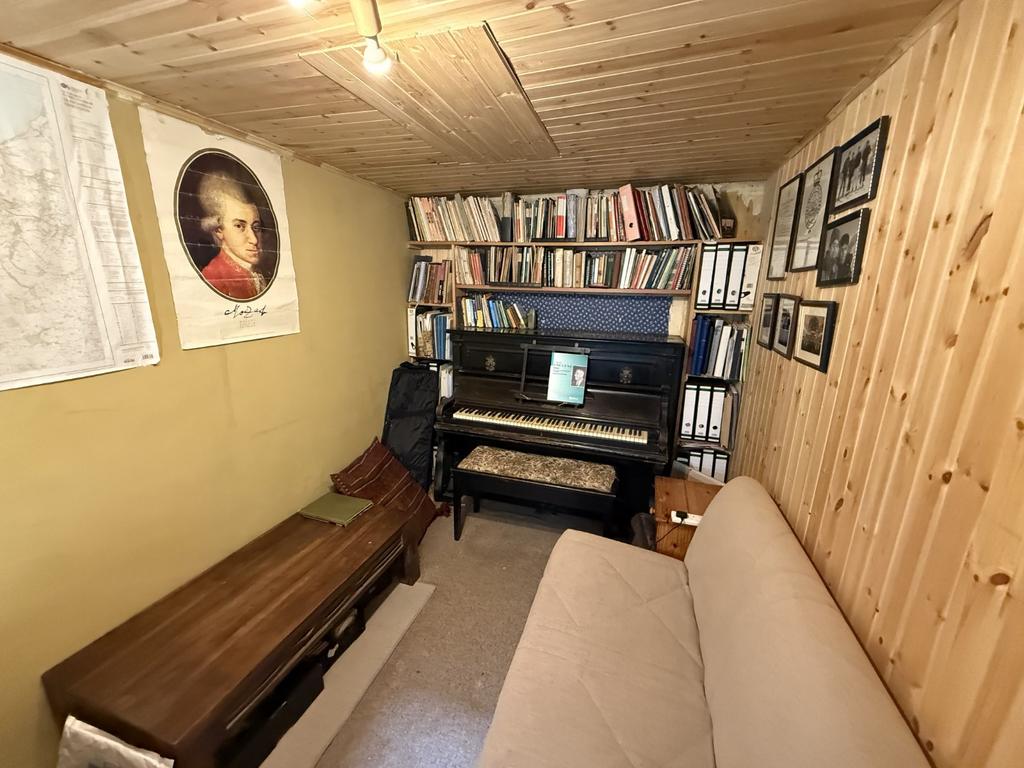 Music Room/Downstairs Bedroom 3