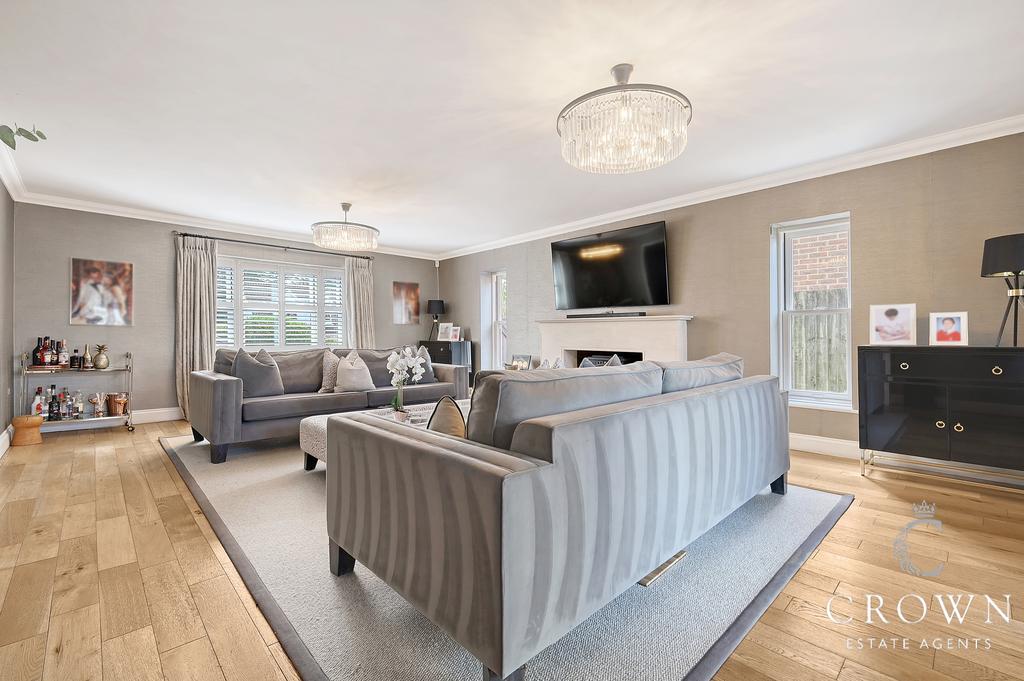 Formal Lounge