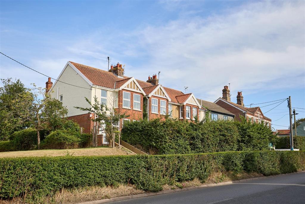 High Bank, Station Road 1.jpg