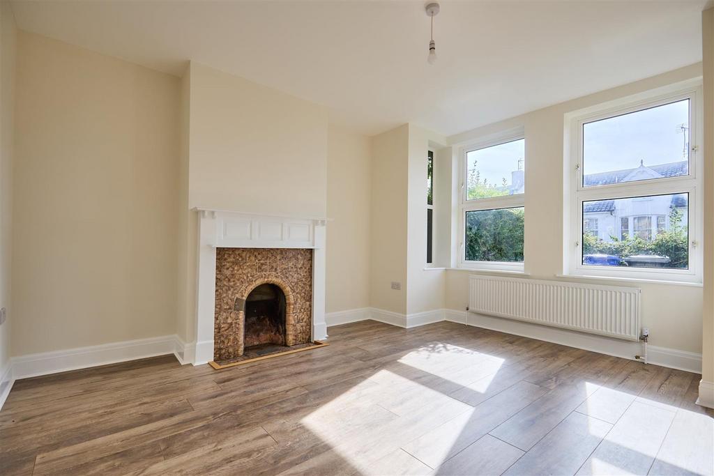 High Bank, Station Road 5.jpg