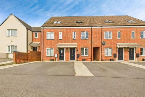 3 bedroom townhouse for sale, Whitney Drive, Yaxley, PE7