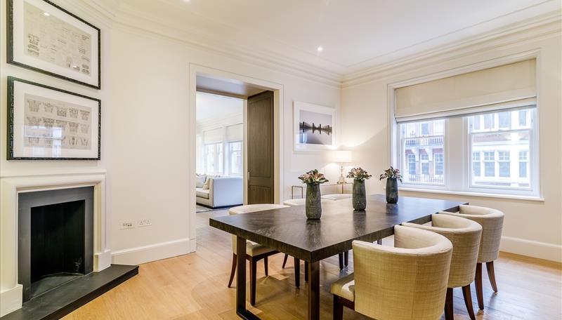 Dining area 2.jpg