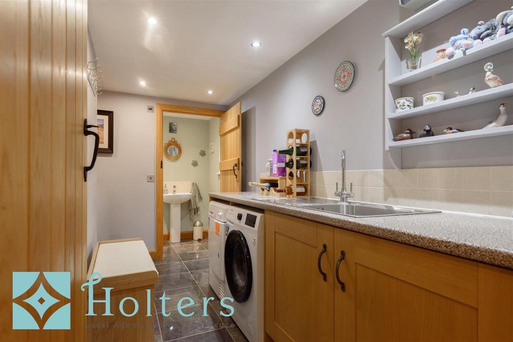 3 Luston Court Barns, Luston-13.jpg