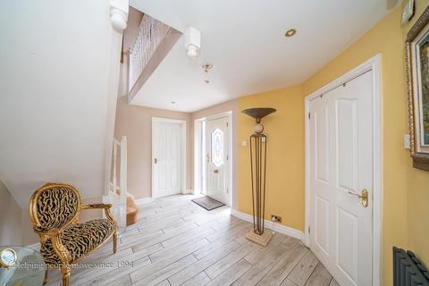 undefined, Pool Close, Shareshill, Wolverhampton WV10