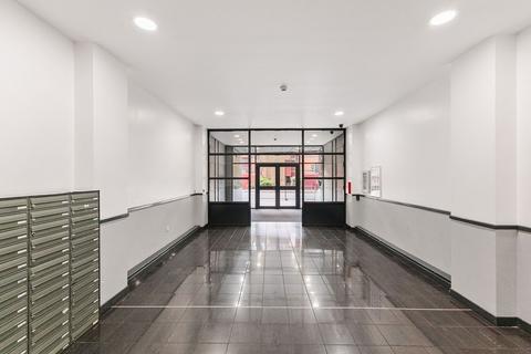 undefined, Flat 8/3, 72  Lancefield Quay, Glasgow