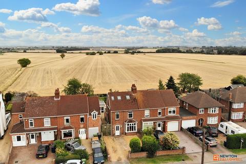 3 bedroom semi-detached house for sale - Peterborough Road, Farcet, Peterborough, PE7