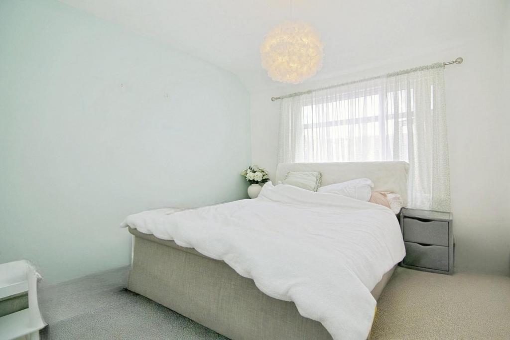 Main bedroom 2