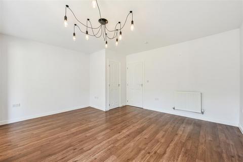 36 Blinker Way, Andover, SP11 6TE