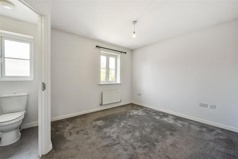 36 Blinker Way, Andover, SP11 6TE
