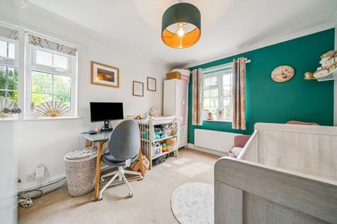 2 bedroom maisonette for sale, Berrylands, Surbiton KT5