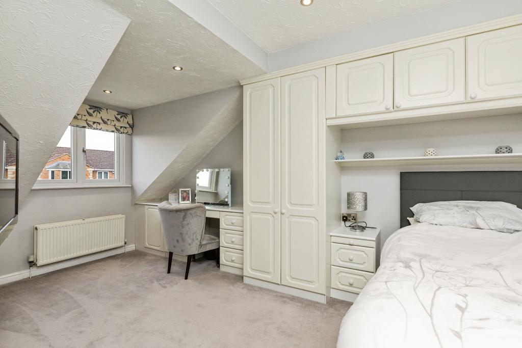 Pbox-bedroom-321687.jpg
