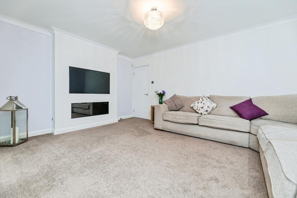 Pbox-living room-321687.jpg