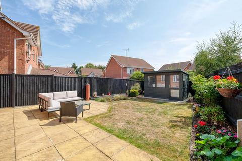 80 Hoveton Close, Redditch, B98 7HW