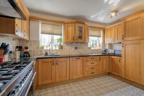 80 Hoveton Close, Redditch, B98 7HW