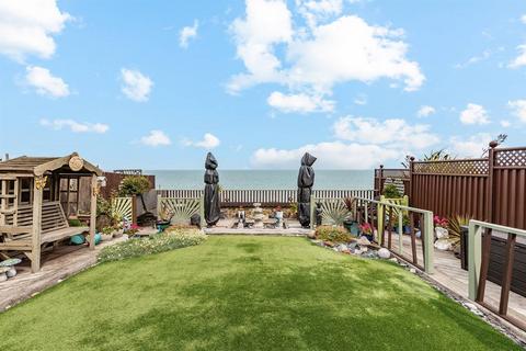 4 bedroom terraced house for sale, St. Magnus Court, St. Magnus Close, Birchington