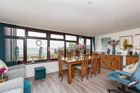 4 bedroom terraced house for sale, St. Magnus Court, St. Magnus Close, Birchington