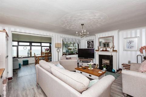 4 bedroom terraced house for sale, St. Magnus Court, St. Magnus Close, Birchington