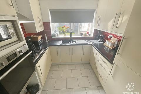 3 bedroom semi-detached house for sale, Birch Road, Rochdale, OL12