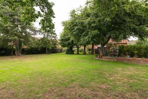 undefined, Ampthill Road, Shefford, Bedfordshire, SG17