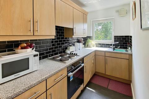 Flat 4, 21 Anchorage Road, Sutton Coldfield, B74 2PJ