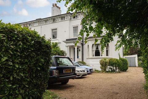 undefined, Wray Park Road, Reigate