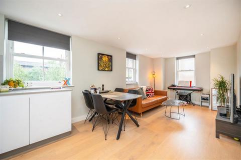 2 bedroom flat for sale, Hanbury Street, London E1