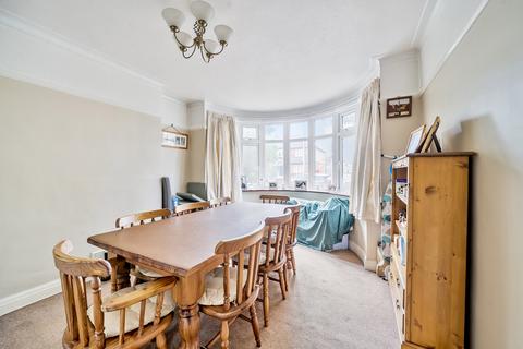 5 bedroom terraced house for sale, Victoria Road, Ruislip, Middlesex