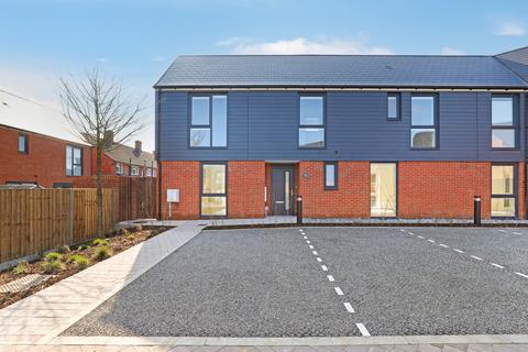 undefined, Thomas More Close, Loughton IG10
