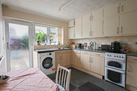 3 bedroom semi-detached house for sale, Pingle Close, Whittlesey PE7