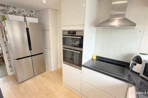 6 The Mount, Cheshunt, Waltham Cross, EN7 6RF