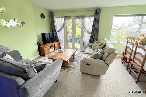 6 The Mount, Cheshunt, Waltham Cross, EN7 6RF