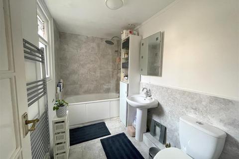 51 Titchfield Road, Carshalton, SM5 1PX