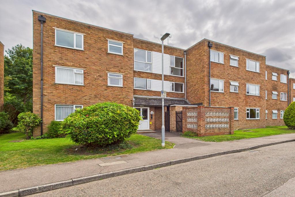 River Park, Boxmoor, HP1 2 bed apartment - £325,000